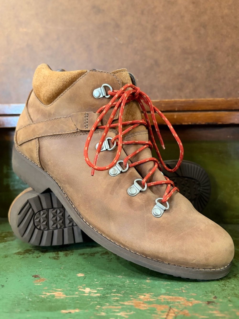 TEVA- DE LA VINA DOS ALPINE LOW PEACAN BOOTS - WOMEN'S 9